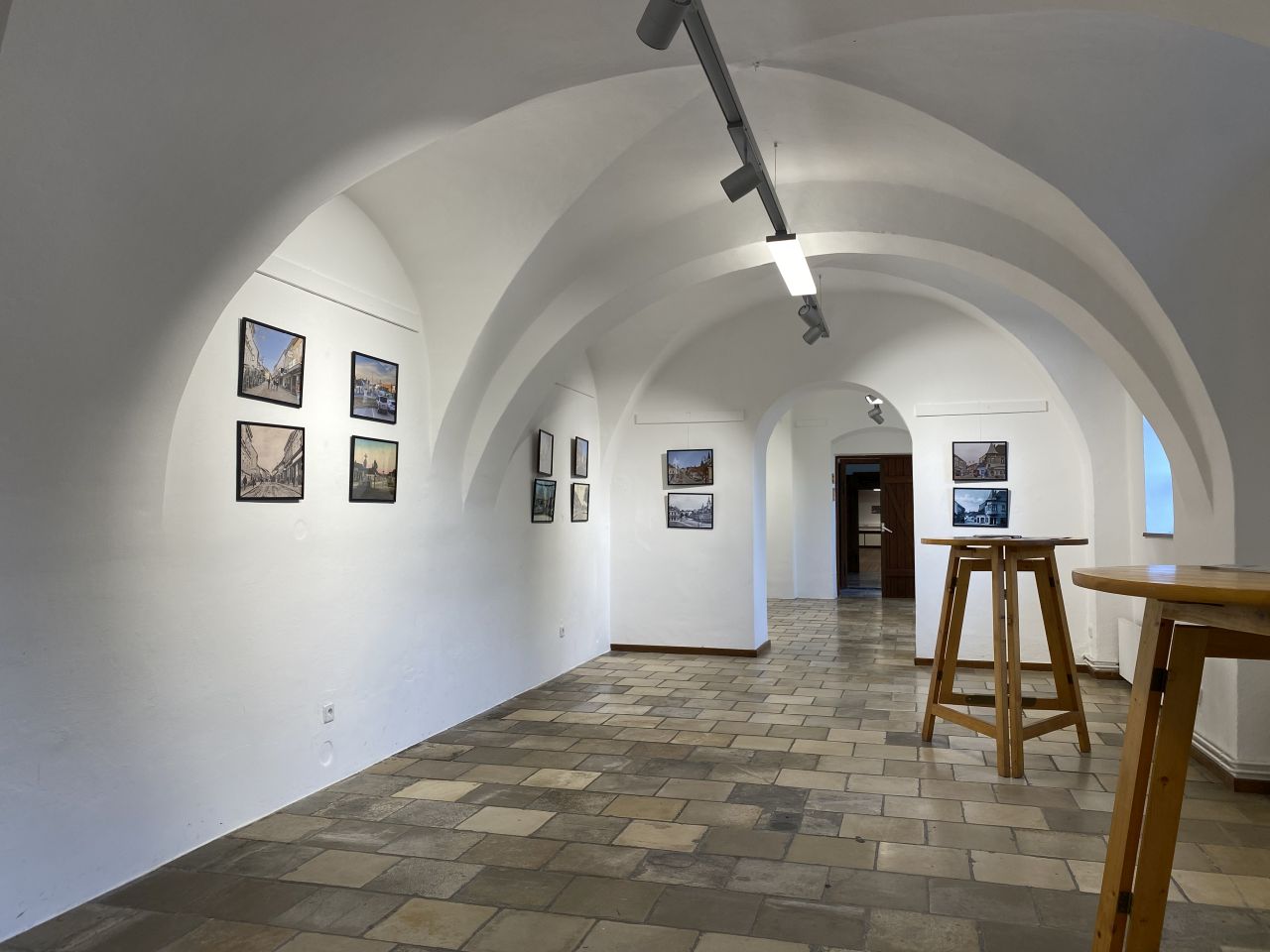 Blick in die Ausstellung "Hollabrunn Einst und Jetzt" (© VKN)